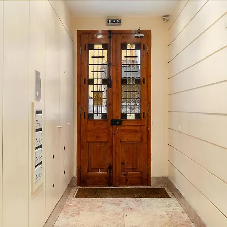 Whome Artsy In The Heart Of Chiado