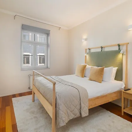 Whome Artsy In The Heart Of Chiado Lissabon